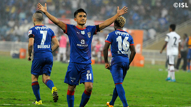 ഐ.എസ്.എല്ലില്‍ ആദ്യ ഹാട്രിക്  ഛെത്രിക്ക്; മുംബൈക്ക് തകര്‍പ്പന്‍ ജയം