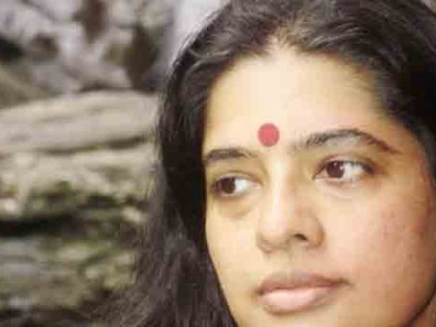 മുല്ലപ്പൂവിപ്ലവം സാഹിത്യത്തിലും