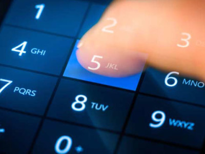 അടുത്ത വര്‍ഷം മുതല്‍ പാനിക് ബട്ടണ്‍ ഇല്ലാത്ത ഫോണുകള്‍  വില്‍ക്കാനനുവദിക്കില്ലെന്ന് ടെലികോം മന്ത്രി