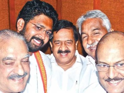 അടിയൊഴുക്കിലും തളരാതെ മുഖ്യനും കൂട്ടരും അടിയൊഴുക്കിലും തളരാതെ മുഖ്യനും കൂട്ടരും