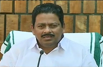 അടിപതറി മന്ത്രിമാര്; ശക്തി ക്ഷയിച്ച് ശക്തന് അടിപതറി മന്ത്രിമാര്; ശക്തി ക്ഷയിച്ച് ശക്തന്