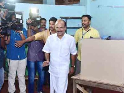 മലപ്പുറത്ത് 71.4 ശതമാനം പോളിങ് മലപ്പുറത്ത് 71.4 ശതമാനം പോളിങ്