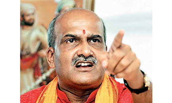 ജീവിതത്തിന്റെ നാല്‍പ്പത് വര്‍ഷം ആര്‍എസ്എസിനുവേണ്ടി ഇല്ലാതാക്കി; അവരെന്നെ കൊല്ലാന്‍ ശ്രമിക്കുന്നെന്ന് പ്രമോദ് മുത്തലിഖ്