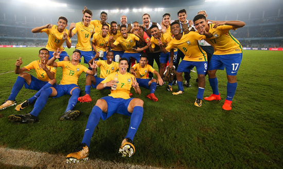 ജര്‍മനിയെ രണ്ടടിച്ച് വീഴ്ത്തി ബ്രസീല്‍ സെമിയില്‍