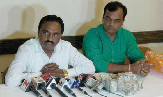 ബിജെപിയില്‍ ചേരാന്‍ ഒരു കോടി വാഗ്ദാനം ലഭിച്ചു;വെളിപ്പെടുത്തലുമായി പട്ടേല്‍ സമര നേതാവ്