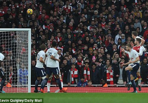 ടോട്ടനത്തെ പൂട്ടി ആഴ്സനല് ടോട്ടനത്തെ പൂട്ടി ആഴ്സനല്