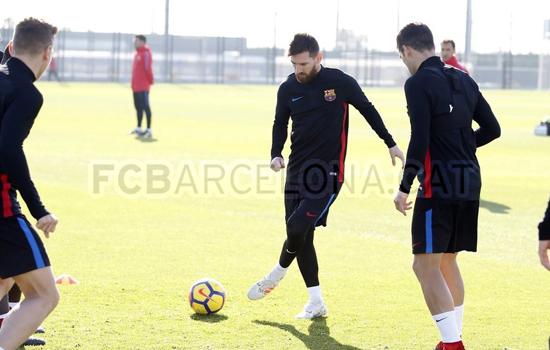 ക്ലബ്ബ് ഫുട്ബോളില് കളിയാരവം ക്ലബ്ബ് ഫുട്ബോളില് കളിയാരവം