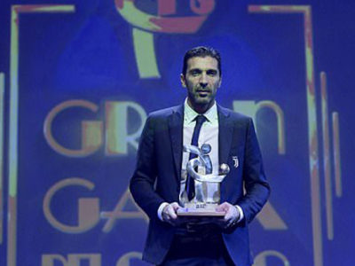 ഇറ്റാലിയന്‍ സീരീസ് മികച്ച ഫുട്‌ബോളര്‍പുരസ്‌കാരം ബഫണ്