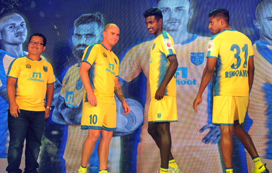 ഐഎസ്എല്‍: കേരള ബ്ലാസ്റ്റേഴ്‌സ് ഇനി പുത്തന്‍ ജഴ്‌സിയില്‍