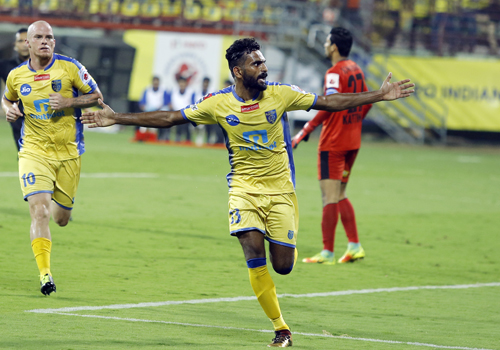 മഞ്ഞക്കടല്‍ ഗോവ നീന്തിക്കയറി: സ്വന്തം തട്ടകത്തില്‍ ബ്ലാസ്‌റ്റേഴ്‌സിന് തോല്‍വി