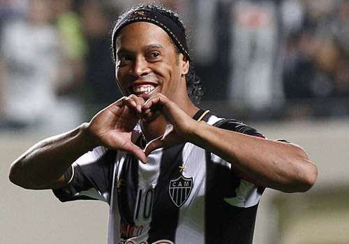 കളിമതിയാക്കി; കരിയിലകിക്കുകളുടെ രാജകുമാരന് കളിമതിയാക്കി; കരിയിലകിക്കുകളുടെ രാജകുമാരന്