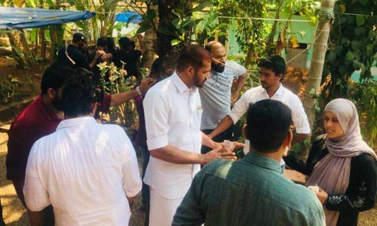 കണ്ണവം മേഖലയില്‍ സാന്ത്വനവുമായി എസ്ഡിപിഐ- പോപുലര്‍ ഫ്രണ്ട് നേതാക്കള്‍