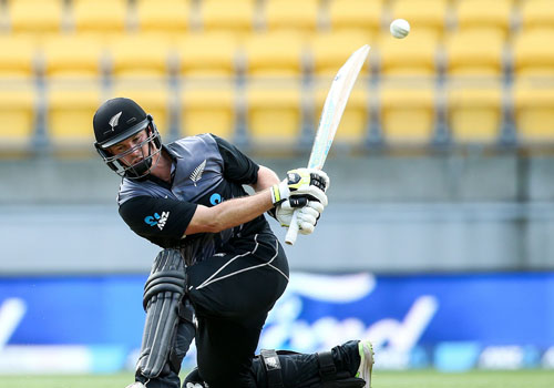 മണ്‍റോ വെടിക്കെട്ടില്‍ പാകിസ്താന്‍ ചാരം