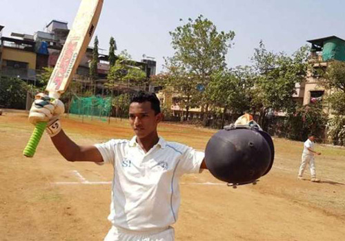 1045 റണ്‍സടിച്ചു, പക്ഷേ റെക്കോഡില്ല, പ്രദേശിക ക്രിക്കറ്റില്‍ അദ്ഭുതമായി പതിനാലുകാരന്‍