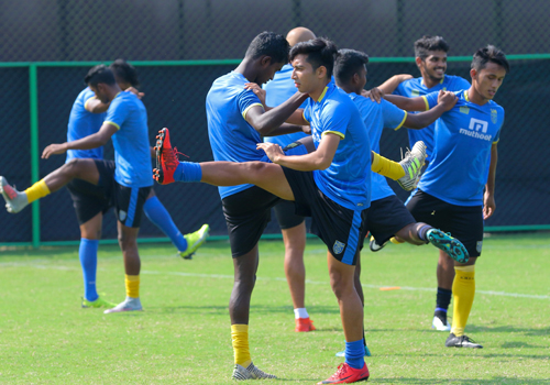കലിപ്പടക്കി കണക്കുതീര്‍ക്കാന്‍ കൊമ്പന്‍മാര്‍ തട്ടകത്തില്‍