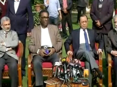 സുപ്രിംകോടതിയിലെ പ്രശ്‌നങ്ങള്‍ തീര്‍ന്നിട്ടില്ല: അറ്റോര്‍ണി ജനറല്‍ ജഡ്ജിമാര്‍ തമ്മില്‍ വാക്കേറ്റമുണ്ടായി; ജ.അരുണ്‍ മിശ്ര കുഴഞ്ഞുവീണു