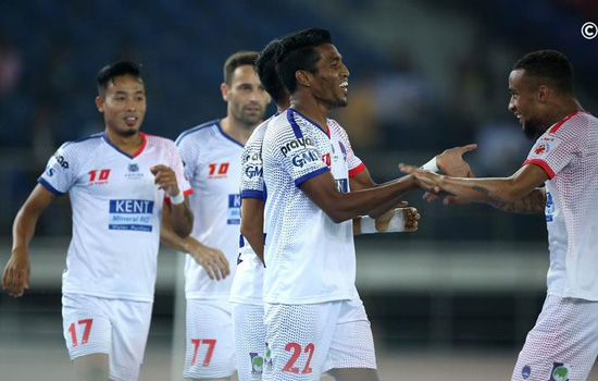 മുംബെ സിറ്റിയെ തറപറ്റിച്ച് ഡല്‍ഹി; ബ്ലാസ്റ്റേഴ്‌സിന് പ്രതീക്ഷ