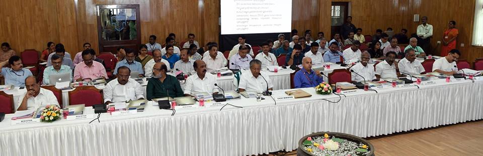 വികസന വിഷയങ്ങളില്‍ കേന്ദ്രസര്‍ക്കാരുമായി സഹകരിച്ചു നീങ്ങണമെന്നാണ് സംസ്ഥാനത്തിിന്റെ താല്‍പര്യം-പിണറായി