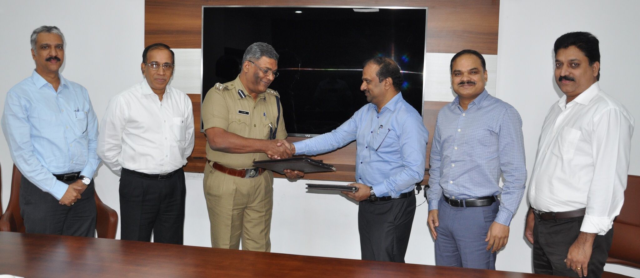 തീരദേശപോലിസിന്റെ   ബോട്ടുകളുടെ അറ്റകുറ്റപ്പണി ഇനി കൊച്ചി കപ്പല്‍ ശാലയില്‍