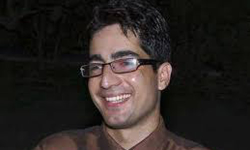 കശീമിരികളുടെ ആഗ്രഹത്തിന്  അനുസരിച്ചായിരിക്കും തന്റെ  ചുവട്‌വയ്‌പെന്ന് ഷാ ഫൈസല്‍