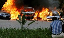 കെനിയ: ആഡംബര ഹോട്ടലിന് നേരെ അല്ശബാബ് ആക്രമണം കെനിയ: ആഡംബര ഹോട്ടലിന് നേരെ അല്ശബാബ് ആക്രമണം