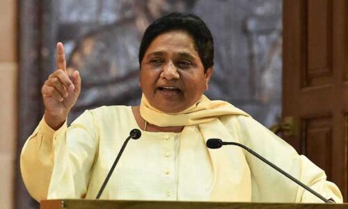 തിരഞ്ഞെടുപ്പ് കമ്മീഷനു ദലിതു വിരുദ്ധ മനോഭാവമെന്നു മായാവതി തിരഞ്ഞെടുപ്പ് കമ്മീഷനു ദലിതു വിരുദ്ധ മനോഭാവമെന്നു മായാവതി