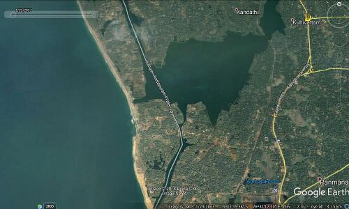 ഇപ്പോഴത്തെ തലമുറ ഒന്നും ചെയ്തില്ലെങ്കിൽ കായലിനും കടലിനും ഇടയിൽ കിടക്കുന്ന ഈ പ്രദേശത്തെ ഇനി രക്ഷിക്കാൻ കഴിയില്ല ഇപ്പോഴത്തെ തലമുറ ഒന്നും ചെയ്തില്ലെങ്കിൽ കായലിനും കടലിനും ഇടയിൽ കിടക്കുന്ന ഈ പ്രദേശത്തെ ഇനി രക്ഷിക്കാൻ കഴിയില്ല