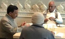 തണ്ടൊടിഞ്ഞ് ഓപറേഷന് താമര; ബിജെപി എംഎല്എമാര് കര്ണാടകത്തിലേക്ക് മടങ്ങുന്നു തണ്ടൊടിഞ്ഞ് ഓപറേഷന് താമര; ബിജെപി എംഎല്എമാര് കര്ണാടകത്തിലേക്ക് മടങ്ങുന്നു