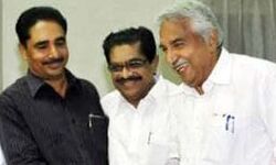 പ്രേമചന്ദ്രനെ സംഘിയാക്കാനുള്ള ശ്രമം വിലപ്പോവില്ല: ഉമ്മന്‍ചാണ്ടി