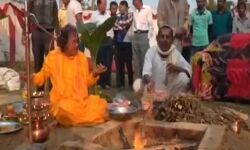 കൂട്ടമതംമാറ്റവുമായി വിഎച്ച്പി;  96 ക്രിസ്ത്യാനികളെ മതംമാറ്റി