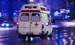 ആംബുലന്‍സ് കാറില്‍ ഇടിച്ച് മറിഞ്ഞ് ഏഴുപേര്‍ക്ക് പരിക്ക് (വീഡിയോ കാണാം)