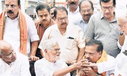 ശബരിമല: നിരാഹാര സമരം പാര്‍ട്ടിയെ അപഹാസ്യമാക്കിയെന്ന് ബിജെപി കോര്‍ കമ്മിറ്റിയില്‍ മുരളീധര പക്ഷം