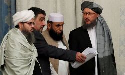 അമേരിക്ക 18 മാസത്തിനകം അഫ്ഗാന് വിടും; താലിബാനുമായി ധാരണയിലെത്തിയതായി റിപോര്ട്ട് അമേരിക്ക 18 മാസത്തിനകം അഫ്ഗാന് വിടും; താലിബാനുമായി ധാരണയിലെത്തിയതായി റിപോര്ട്ട്