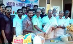 അശരണര്ക്ക് കൈത്താങ്ങുമായി ഒരുമ ചാരിറ്റി പ്രവര്ത്തകര് അശരണര്ക്ക് കൈത്താങ്ങുമായി ഒരുമ ചാരിറ്റി പ്രവര്ത്തകര്
