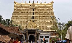 പത്മനാഭ സ്വാമി ക്ഷേത്രം സ്വകാര്യ സ്വത്തല്ല;  മലക്കംമറിഞ്ഞ് രാജകുടുംബം