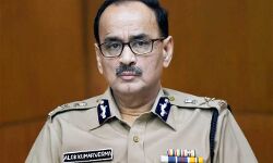 അലോക് വര്മയെ വിടാതെ പിന്തുടര്ന്ന് കേന്ദ്രസര്ക്കാര്; പ്രതികാര നടപടികളുമായി ആഭ്യന്തരമന്ത്രാലയം അലോക് വര്മയെ വിടാതെ പിന്തുടര്ന്ന് കേന്ദ്രസര്ക്കാര്; പ്രതികാര നടപടികളുമായി ആഭ്യന്തരമന്ത്രാലയം