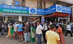 ലക്ഷക്കണക്കിന് സ്റ്റേറ്റ് ബാങ്ക് ഉപഭോക്താക്കളുടെ വിവരങ്ങള് യാതൊരു സുരക്ഷയുമില്ലാതെ ഓണ്ലൈനില് ലക്ഷക്കണക്കിന് സ്റ്റേറ്റ് ബാങ്ക് ഉപഭോക്താക്കളുടെ വിവരങ്ങള് യാതൊരു സുരക്ഷയുമില്ലാതെ ഓണ്ലൈനില്