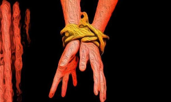 വിടാതെ പിന്തുടര്ന്നു ശല്ല്യം ചെയ്തു; യുവാവിനെ തട്ടിക്കൊണ്ടുപോയി മര്ദ്ദിച്ച വനിതാ ടെക്കി അറസ്റ്റില് വിടാതെ പിന്തുടര്ന്നു ശല്ല്യം ചെയ്തു; യുവാവിനെ തട്ടിക്കൊണ്ടുപോയി മര്ദ്ദിച്ച വനിതാ ടെക്കി അറസ്റ്റില്