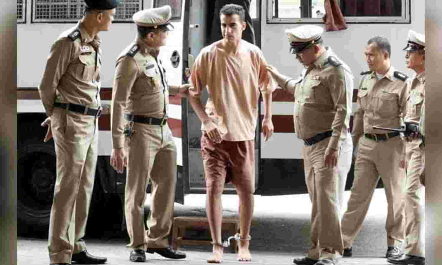 അവരെന്നെ കൊല്ലാക്കൊല ചെയ്യും; ബഹ്റെയ്നിലേക്ക് തിരിച്ചയക്കരുതെന്ന് അഭ്യര്ഥിച്ച് അഭയാര്ഥി ഫുട്ബോളര് അവരെന്നെ കൊല്ലാക്കൊല ചെയ്യും; ബഹ്റെയ്നിലേക്ക് തിരിച്ചയക്കരുതെന്ന് അഭ്യര്ഥിച്ച് അഭയാര്ഥി ഫുട്ബോളര്