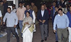 മമത-സിബിഐ പോര്;  ഗവര്‍ണര്‍ വിശദീകരണം തേടി