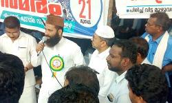 എംപാനല് കണ്ടക്ടര്മാര്ക്ക് പിന്തുണയുമായി എസ്ഡിപിഐ നേതാക്കളെത്തി എംപാനല് കണ്ടക്ടര്മാര്ക്ക് പിന്തുണയുമായി എസ്ഡിപിഐ നേതാക്കളെത്തി