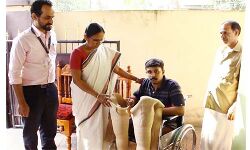 സ്വപ്‌നം പൂവണിഞ്ഞു; അനന്തുവിന് കൃത്രിമക്കാലുകളുമായി മന്ത്രിയെത്തി