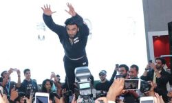 เดจเดเดจเตโ เดฐเดฃเตโเดตเตเดฐเตโ เดธเดฟเดเตเดเดฟเดจเตเดฑเต เดเดพเดเตเดเด เดชเดฟเดดเดเตเดเต; เดฏเตเดตเดคเดฟเดเตเดเต เดชเดฐเดฟเดเตเดเต (video) เดจเดเดจเตโ เดฐเดฃเตโเดตเตเดฐเตโ เดธเดฟเดเตเดเดฟเดจเตเดฑเต เดเดพเดเตเดเด เดชเดฟเดดเดเตเดเต; เดฏเตเดตเดคเดฟเดเตเดเต เดชเดฐเดฟเดเตเดเต (video)