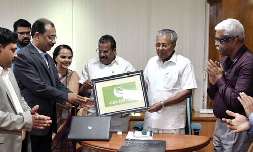 കേരളത്തിന്റെ ലാപ്ടോപ് വിപണിയിലേക്ക്; ലോഗോ പ്രകാശനം മുഖ്യമന്ത്രി നിര്‍വഹിച്ചു