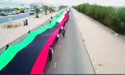 2019 മീറ്റര്‍ നീളമുള്ള കുവൈത്ത് ദേശീയ പതാകയുടെ നിര്‍മാണം പുരോഗമിക്കുന്നു