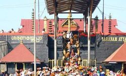 ശബരിമല നട വൈകീട്ട് തുറക്കും; കനത്ത സുരക്ഷയില്‍ തീര്‍ഥാടകരെ കടത്തിവിടുന്നു