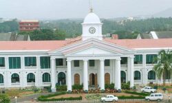 സര്‍ക്കാര്‍ ഓഫീസുകളുടെ പ്രവര്‍ത്തി ദിനം അഞ്ചാക്കണം; ഈ മാസം അഞ്ചിന് യോഗം