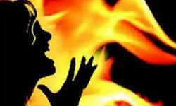 വൈപ്പിനില് യുവതിയും മകനും ദുരൂഹ സാഹചര്യത്തില് പൊള്ളലേറ്റ് മരിച്ച സംഭവം:പോലിസിനെതിരെ ആരോപണവുമായി കുടുംബം വൈപ്പിനില് യുവതിയും മകനും ദുരൂഹ സാഹചര്യത്തില് പൊള്ളലേറ്റ് മരിച്ച സംഭവം:പോലിസിനെതിരെ ആരോപണവുമായി കുടുംബം