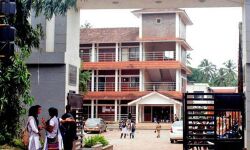 നടക്കാവ് ഗേള്‍സ് ഹൈസ്‌കൂളില്‍ വിദ്യാര്‍ഥിനി ആത്മഹത്യക്കു ശ്രമിച്ചു; പരീക്ഷാ പീഡനമെന്ന് ആരോപണം