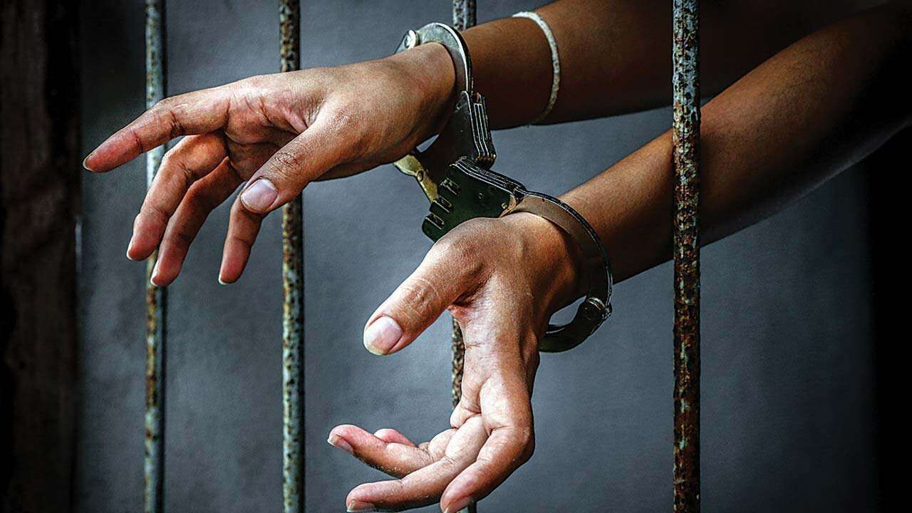പുല്വാമ ആക്രമണത്തില് രാജ്യം തേങ്ങുമ്പോള് പാക് അനുകൂല മുദ്രാവാക്യവുമായി റെയില്വേ ഉദ്യോഗസ്ഥന് പുല്വാമ ആക്രമണത്തില് രാജ്യം തേങ്ങുമ്പോള് പാക് അനുകൂല മുദ്രാവാക്യവുമായി റെയില്വേ ഉദ്യോഗസ്ഥന്